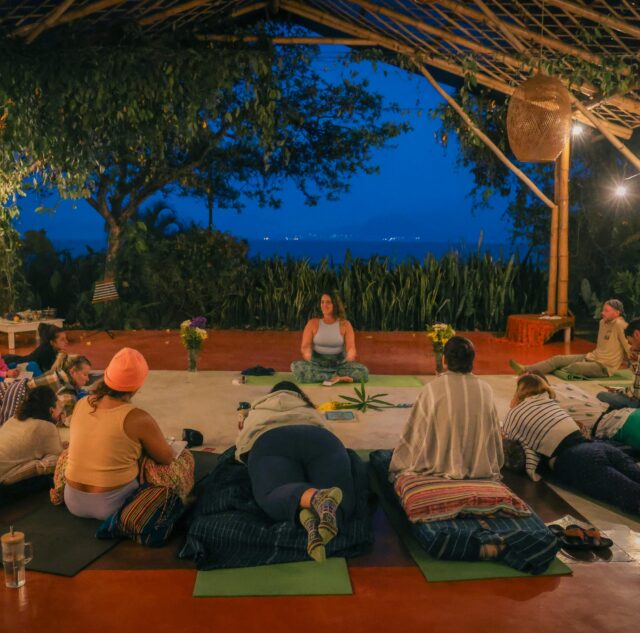 Air Element Day in Guatemala with @the.mystic.flow 🌬️✨

We welcomed the Air Day of the retreat with a morning yoga practice, creating space to breathe, ground, and connect before an unforgettable adventure ahead 🧘🏻🩵

Then came one of the highlights of the week: paragliding! 🪂✨ My first official flight, and WOW... it was absolutely epic. Floating above Lake Atitlán, feeling the wind carry us through the sky, was equal parts exhilarating, freeing, and awe-inspiring 🤩🌎 we were up with the vultures! 

Afterward, we explored the colorful streets of Panajachel, soaking in the local culture and admiring all the beautiful beads (u know I love them) 💎🌈

Back at @islaverdeatitlan, I guided a chakra workshop where we journeyed through each energy center, reflected on powerful journaling prompts, and connected more deeply with ourselves through a guided meditation 🦋✨ I got flowers for each color of the chakras from all around the property 🌈

We gathered for a nourishing dinner before ending the evening with a beautiful collective sound healing experience 🎶💫 The perfect way to integrate the day’s adventures!

#RetreatLife #AirElement #LakeAtitlan #Chakras #Paragliding