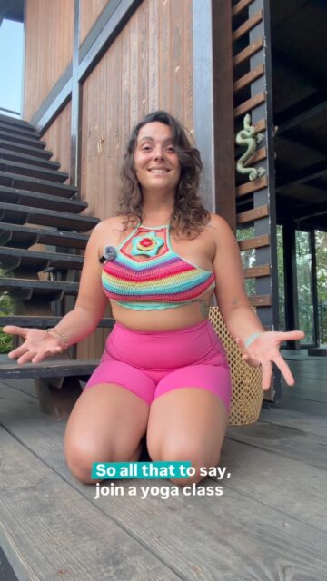 PSA: You don’t have to be flexible to do yoga. 🧘🏽♀️
In fact… you do yoga because you’re willing to meet your body exactly where it is.
Yoga isn’t about touching your toes, doing the splits, or making your body look a certain way.
It’s about breathing, moving, connecting, and learning to listen to yourself.
You don’t need to be flexible to start yoga.
You just need to show up. ✨
And the flexibility? That may come along the way, but it’s never the point.
Hope you join me for a yoga flow soon and never let this myth be the reason why you don’t show up to class 🩷
#YogaForEveryone #YogaMyths #YogaJourney #YogaPractice #Flexibility