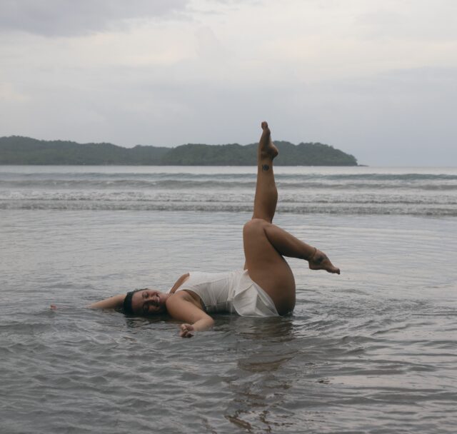 Theme is Mermaid 🧜🏼♀️ princess 👑 who lost her tail and ended up on the beach ✨
A little reminder to embrace your girl core, play dress up, romanticize life, and let yourself have fun. 🐚🤍 When did life get so serious anyway?
More play. More magic. More moments where we remember life can fun and silly 💫